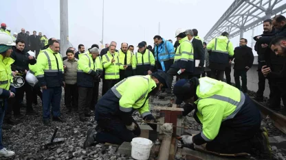KONYARAY Banliyö Hattı’nda ray birleştirme kaynak programı yapıldı