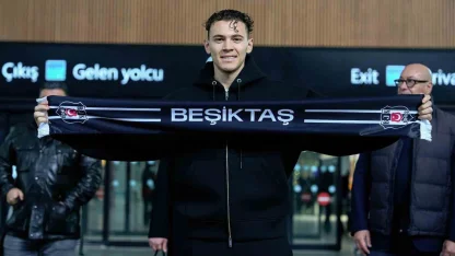 Kristjan Asllani, Beşiktaş’ın 195. yabancı futbolcusu oldu