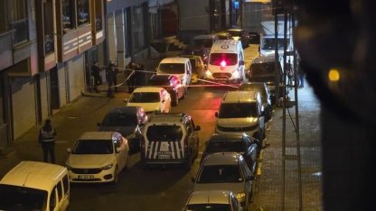 Küçükçekmece’de çatı katından düşen adam hayatını kaybetti