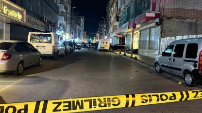 Küçükçekmece’de silahlı saldırı: 1’i ağır 3 yaralı