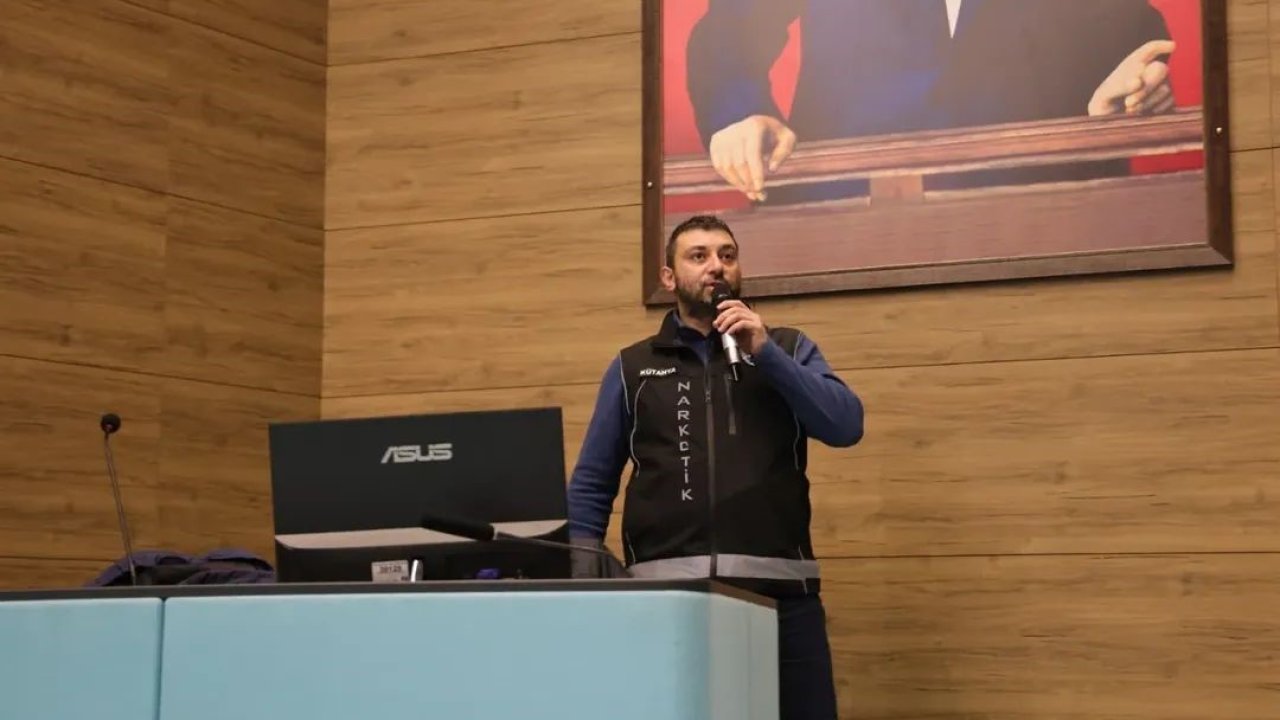 Kütahya Belediyesi personeline bağımlılıkla mücadele semineri