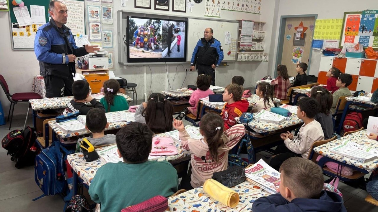Kütahya İl Emniyet Müdürlüğü’nden öğrencilere bilgilendirme eğitimi
