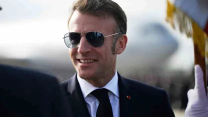 Macron: "SDG’nin Suriye’ye entegre edilmesine yönelik anlaşmaya varılmalı"