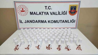 Malatya’da 5 bin 561 adet sentetik ecza hap ele geçirildi