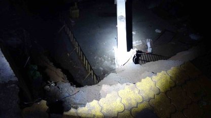 Malatya’da 6 katlı binanın istinat duvarı çöktü