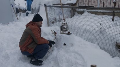 Malatya’da kardan soba yapan esnaf çay demledi