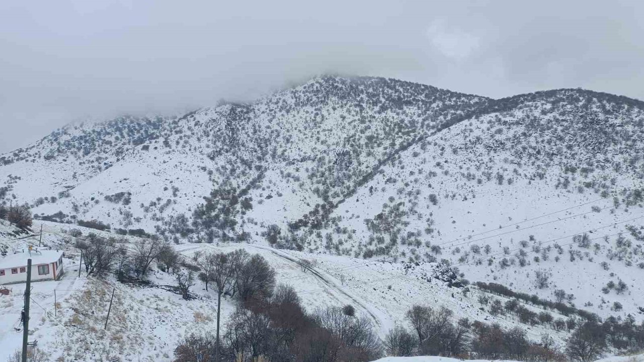 Malatya’da kırsal kesimlerde kar etkili oluyor