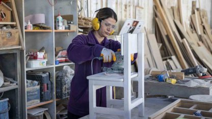 Mersin’de geri dönüşüm atölyesinde atıklar yeniden üretime kazandırılıyor