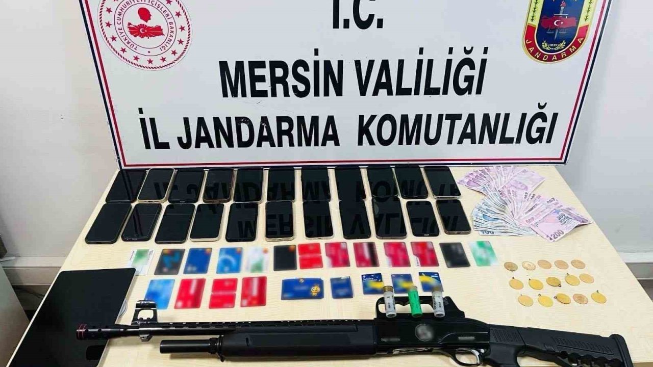 Mersin’de yasa dışı bahis operasyonu: 8 şüpheli tutuklandı