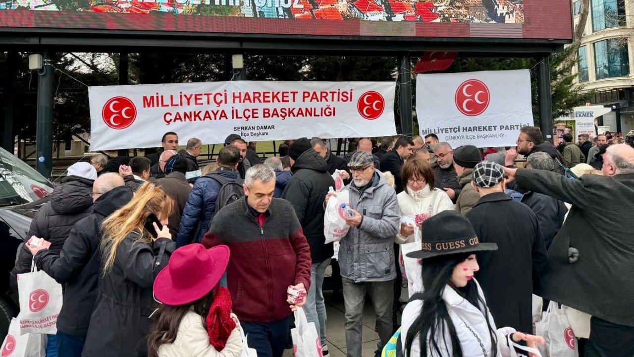 MHP Çankaya’dan Miraç Kandili’nde kandil simidi ikramı