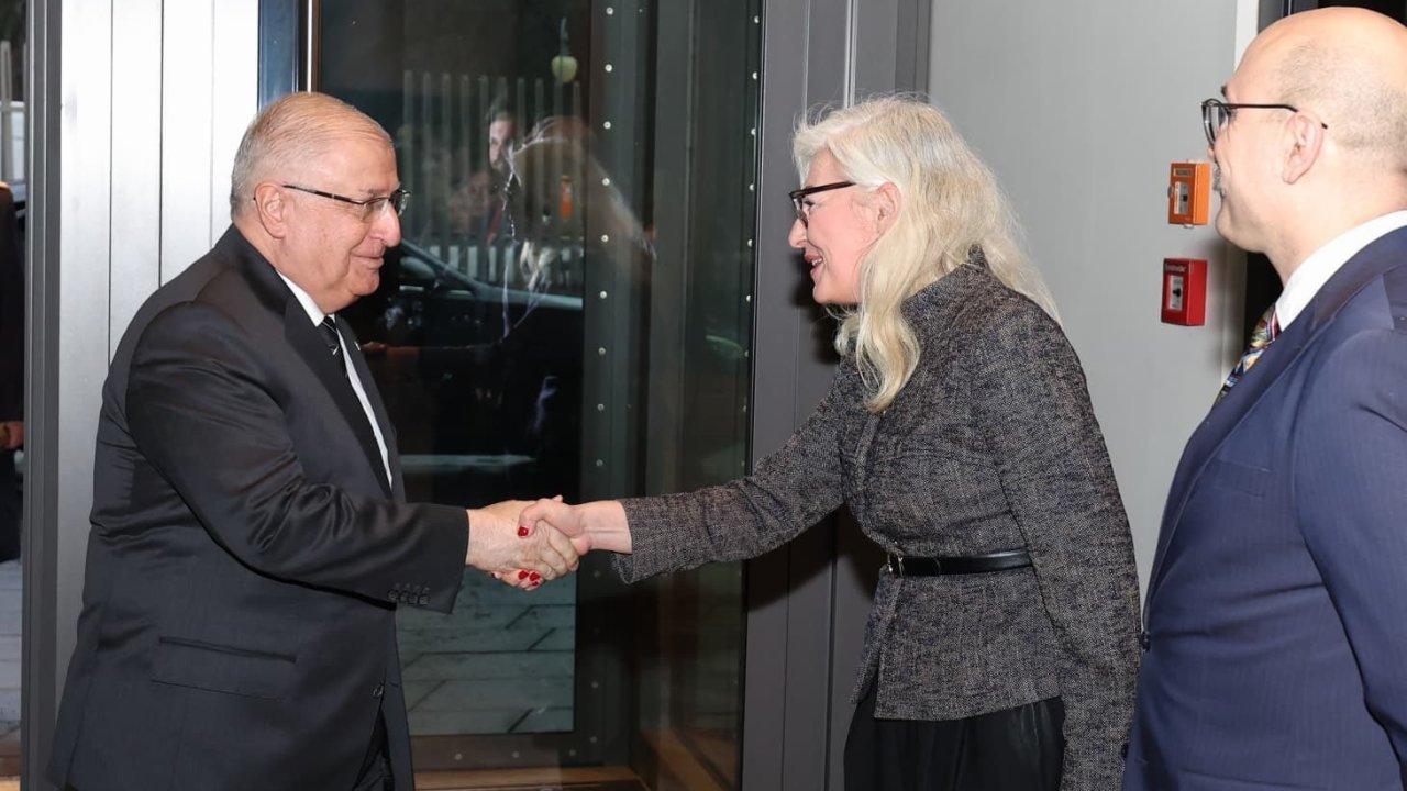 Milli Savunma Bakanı Güler, Türkiye’nin Berlin Büyükelçiliği’ni ziyaret etti