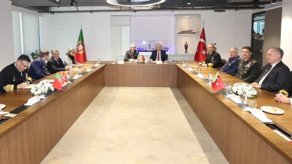 Milli Savunma Bakanı Yaşar Güler ve Portekiz Savunma Bakanı toplantı gerçekleştirdi