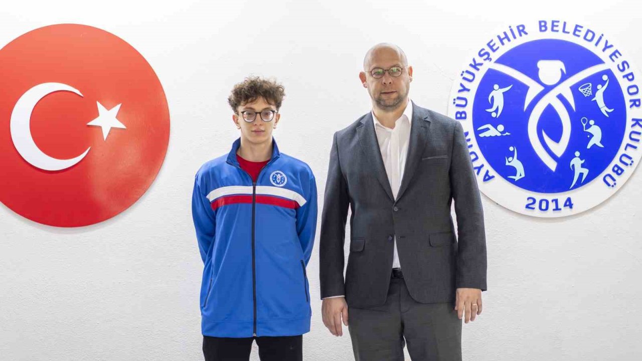 Milli yüzücü Aydın Büyükşehir Belediyespor’da