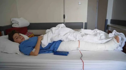 Minik Aytuna’nın kayak keyfi kabusa döndü: Pistte çarpıp kaçtılar, kalçası kırıldı