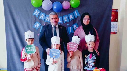 Minik öğrencilerin harfleri bitirme sevinci