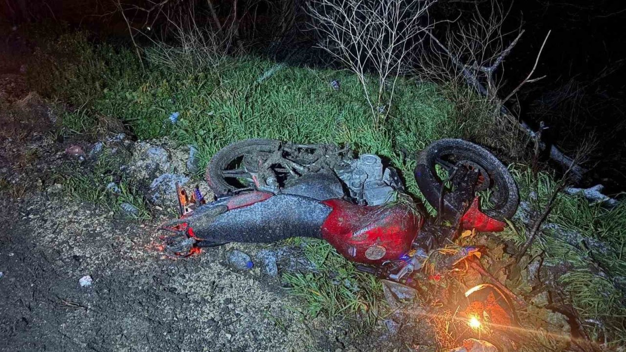 Motosikletten düşen genç ağır yaralandı