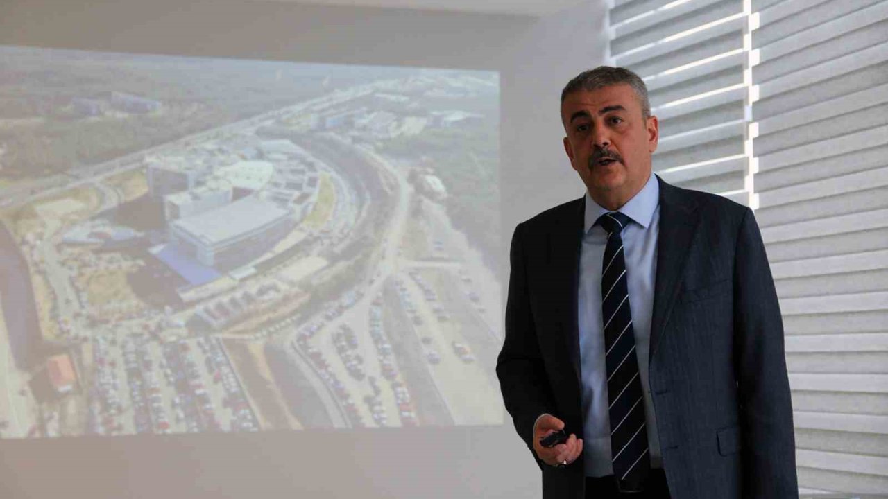 Muğla EAH Başhekimi Prof. Dr. Acar, "Günlük 6 bin 500 poliklinik hizmeti sunuyoruz"