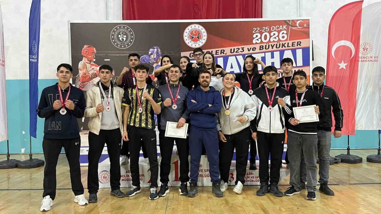 Muşlu sporculardan Muaythai Bölge Şampiyonası’nda büyük başarı