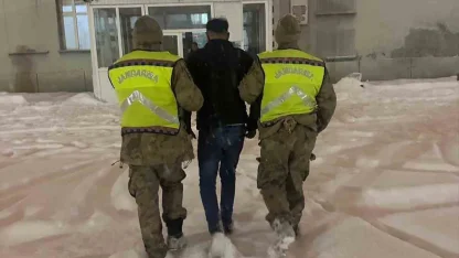 Muş’ta bilişim dolandırıcılığından aranan şahıs yakalandı