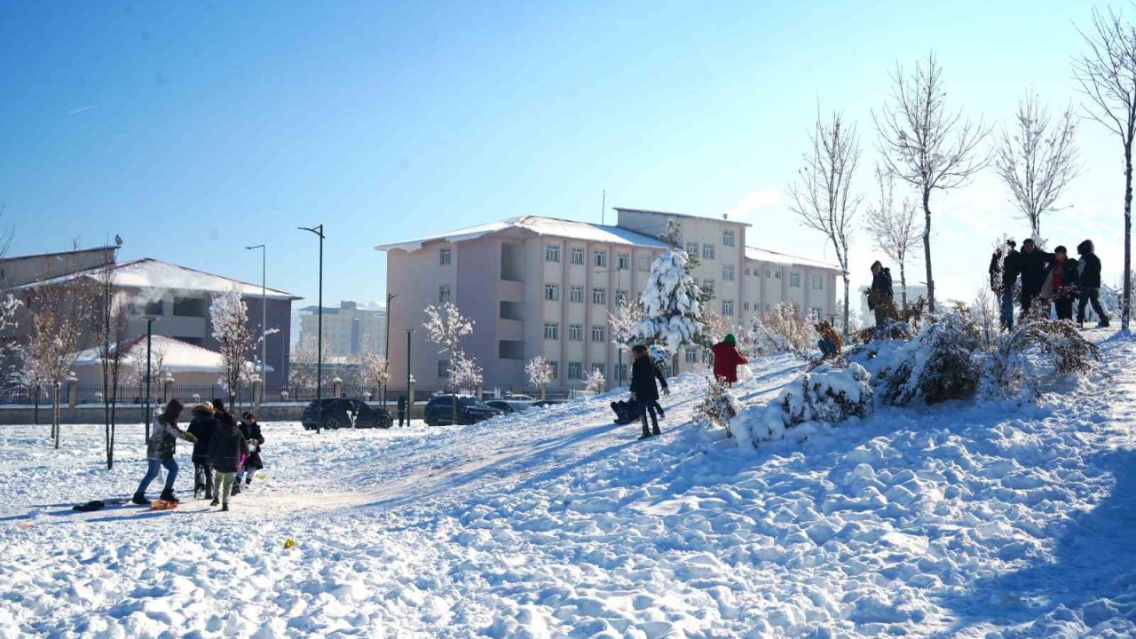 Muş’ta eğitime 1 gün ara verildi