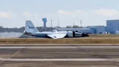 NASA’ya ait araştırma uçağı arıza nedeniyle gövde üzerine iniş yaptı