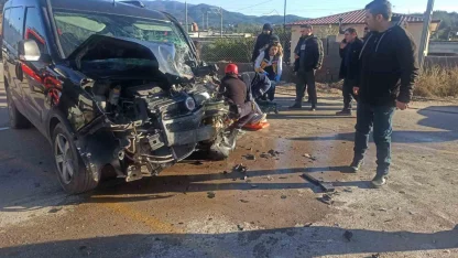 Osmaniye’de servis minibüsü ile hafif ticari araç çarpıştı: 7 yaralı