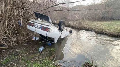 Otomobil dere yatağına uçtu, sürücü yaralandı