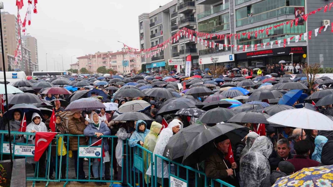 Özgür Özel, Denizli’de partilileriyle buluşuyor