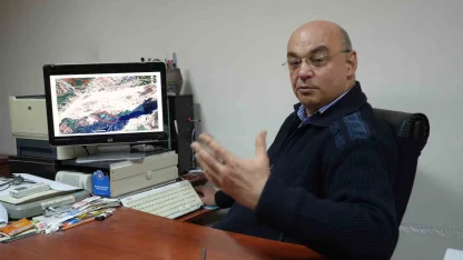 Prof.Dr. Dipova:"Falezleri kaybedersek yalnız Antalya değil dünya kaybeder"
