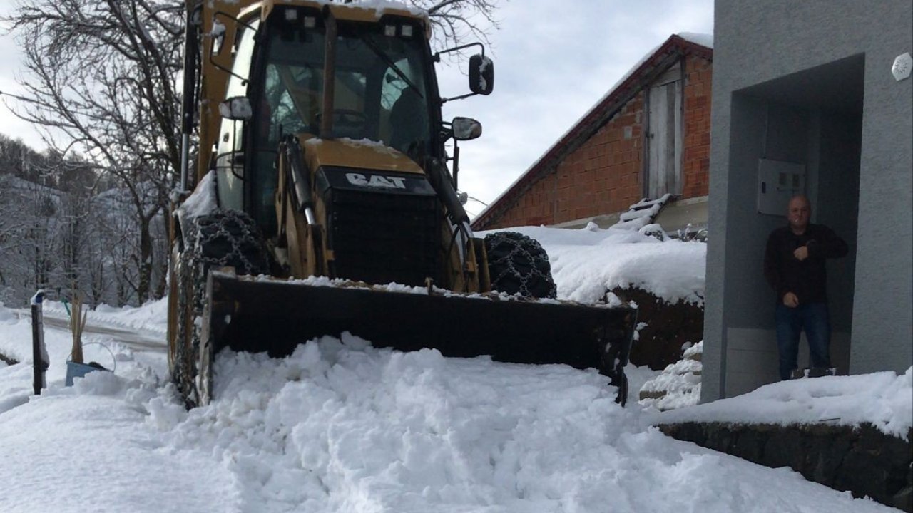 Rize’de 59 köy yoluna kar engeli