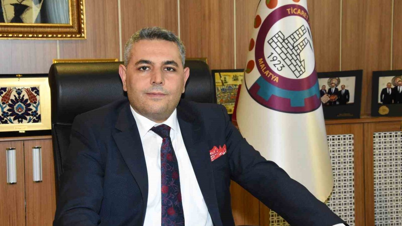 Sadıkoğlu: "Görevlerini fedakarca yerine getiren basın mensuplarımızın 10 Ocak Çalışan Gazeteciler Günü’nü kutluyorum"