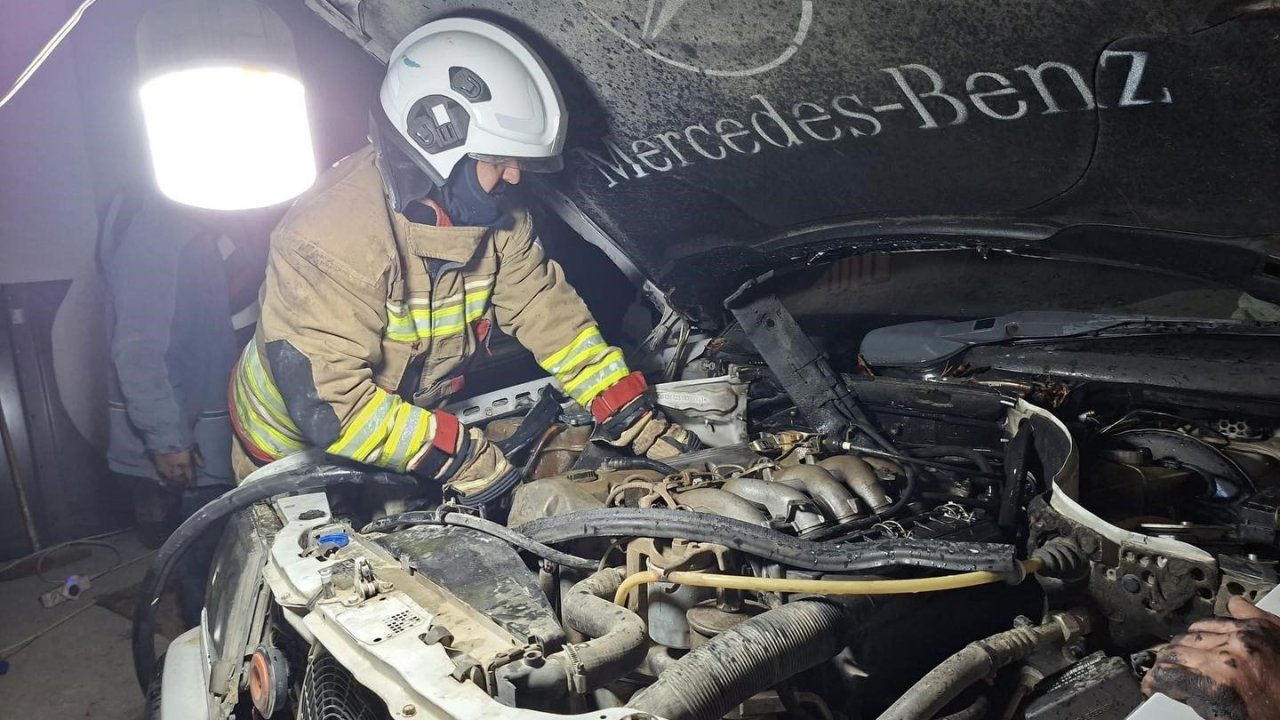 Samandağ’da otomobil yangını