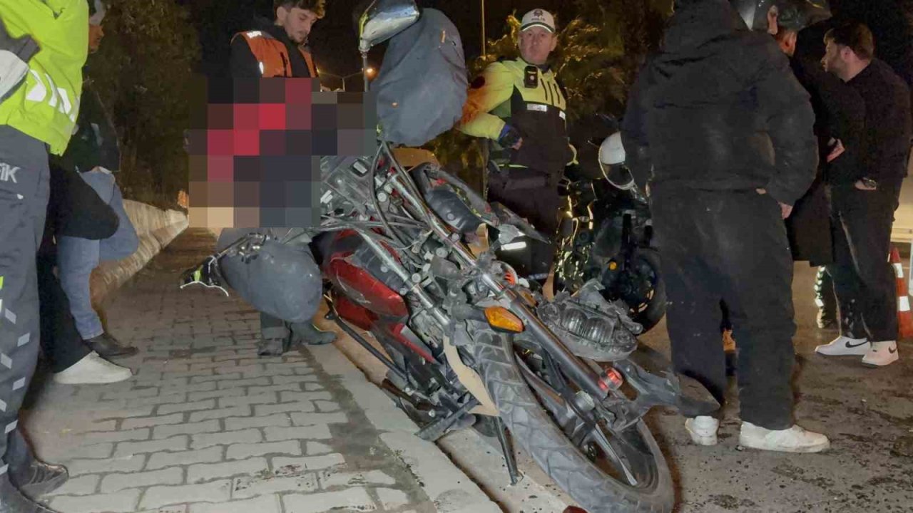 Samsun’da motosiklet servis minibüsüne çarptı: 1 yaralı