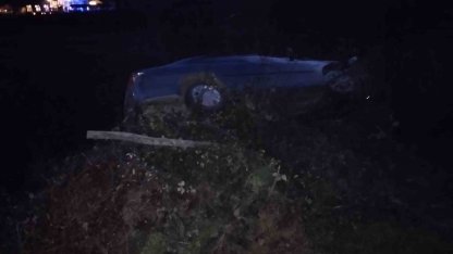 Samsun’da otomobil şarampole yuvarlandı: 3 yaralı