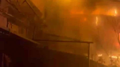 Sancaktepe’de ahşap baraka yangını korkuttu