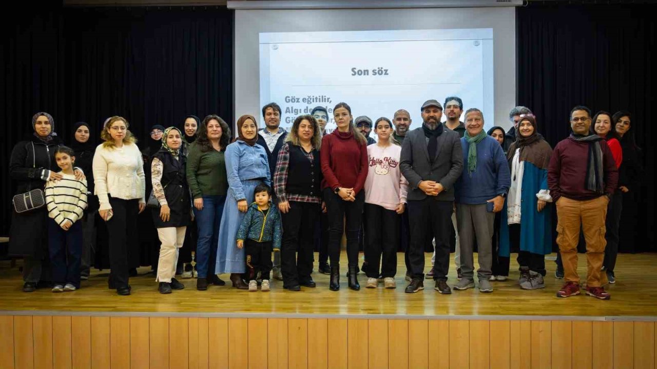 Sancaktepe’de fotoğrafın "Gerçek Hikâyeleri" konuşuldu