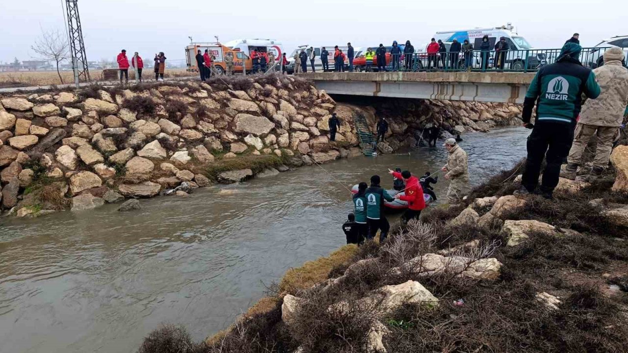 Şanlıurfa’da sulama kanalında kaybolan sürücüyü arama çalışmaları sürüyor