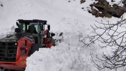Sason’da kapanan mezra yolları ulaşıma açıldı