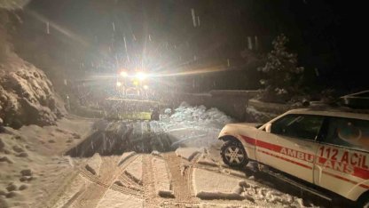 Sason’da karla mücadele sürüyor: Ekipler hastaları kurtarmak için seferber oldu