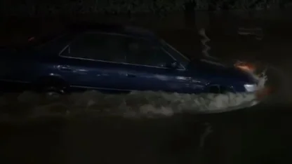 Sel sularında gemi gibi ilerledi