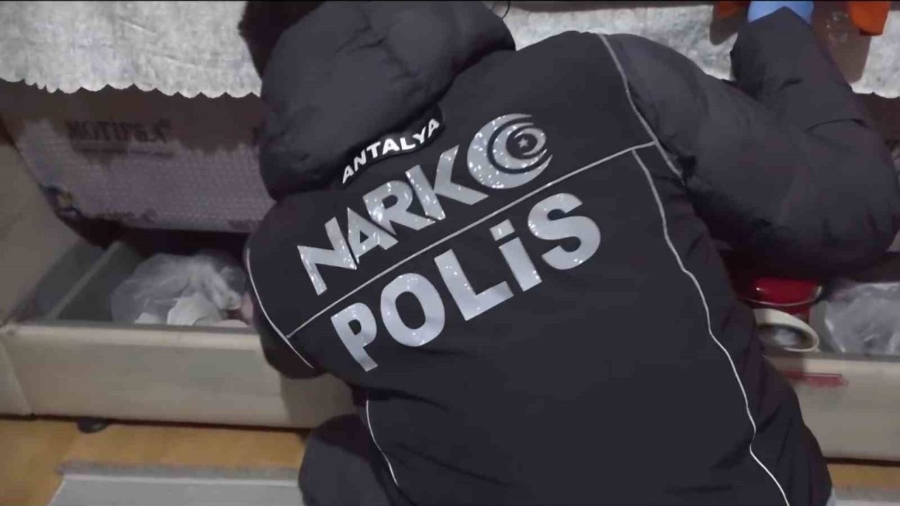 Serik’te uyuşturucu operasyonu: 25 gözaltı