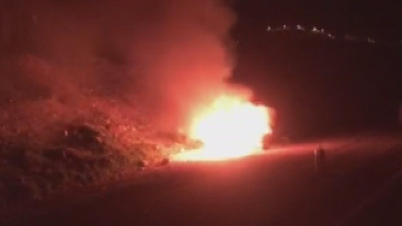 Seyir halindeki otomobil alevlere teslim oldu