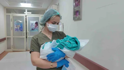 Siirt’te yılın son bebeği 2 kilo 600 gram olarak doğdu