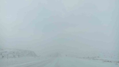 Sivas-Malatya kara yolu trafiğe kapatıldı, uzun araç kuyruğu oluştu