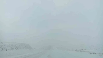 Sivas-Malatya kara yolu trafiğe kapatıldı, uzun araç kuyruğu oluştu