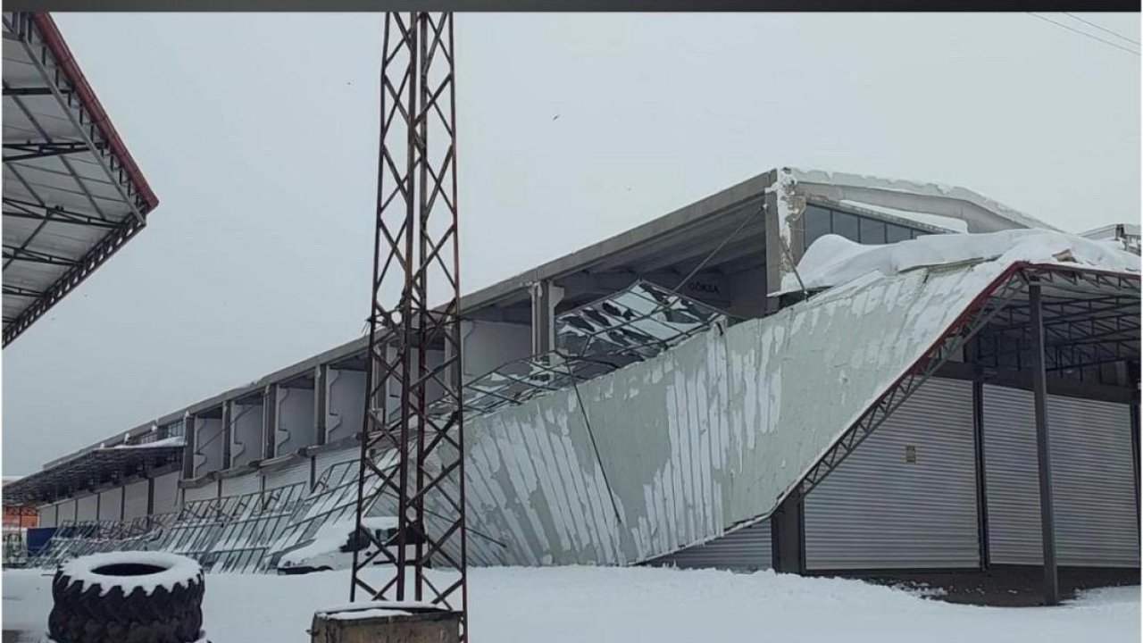 Siverek’te kar felaketi: Ahırlar ve sanayi sitelerinde çatılar çöktü