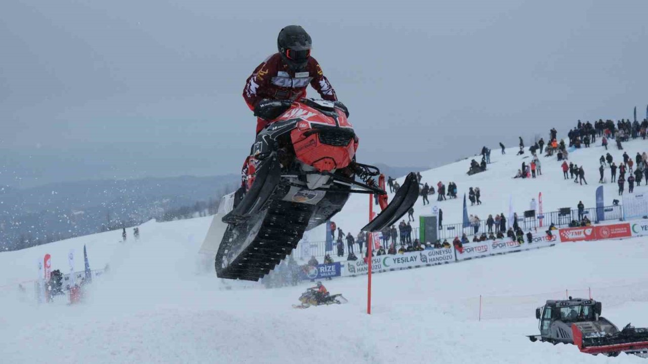 SNX Türkiye Dünya Kar Motosikleti Şampiyonası Rize’de başladı