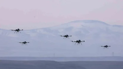 STM’nin sürü İHA’ları, gerçek mühimmatla hedefi vurdu