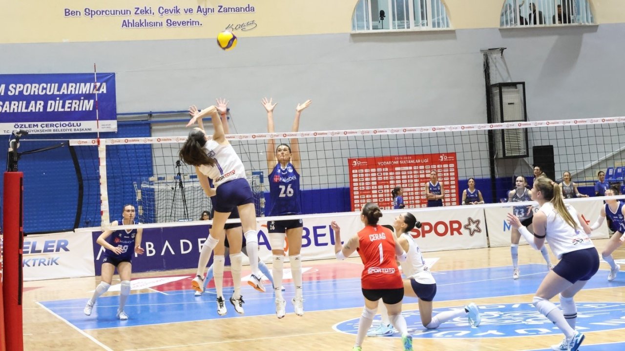 Sultanlar Ligi: Aydın Büyükşehir Belediyespor: 2 - Bahçelievler Belediyespor: 3