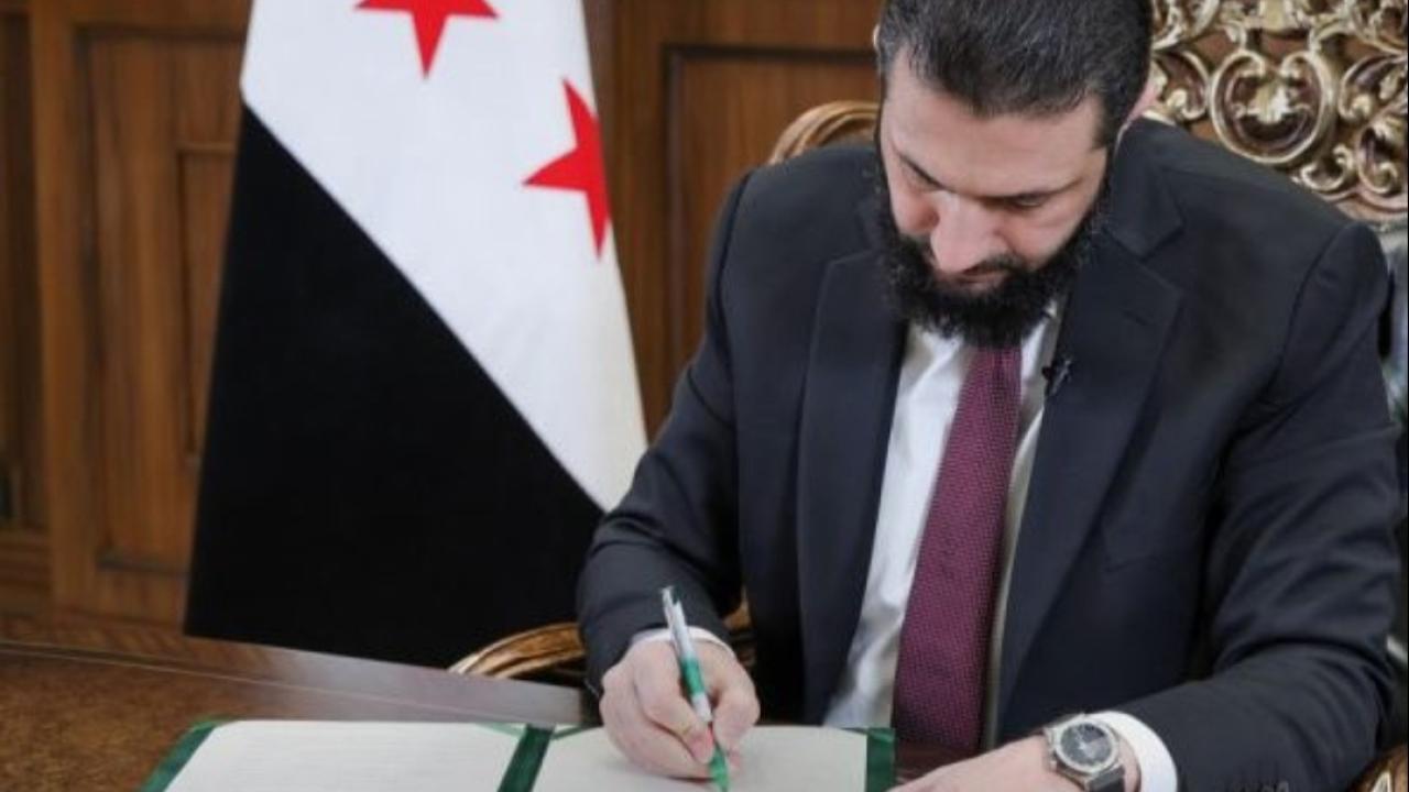 SURİYE CUMHURBAŞKANI ŞARA’NIN İMZALADIĞI KARARNAME: